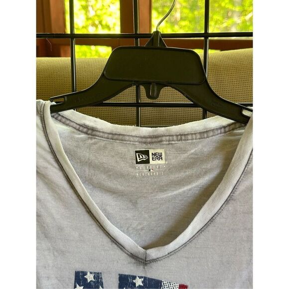 Women’s Atlanta Braves New Era Patriotic ATL v-neck t-shirt sz small - Picture 6 of 7